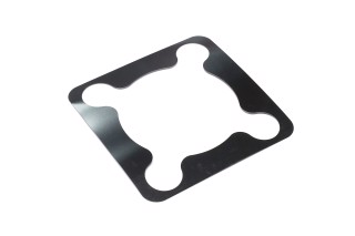 Прокладка регулировочная шкворня 0,08 мм. JD8430/8530 (R131985) (JD)