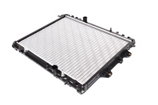 Радіатор охолодження двигуна TOYOTA HI-LUX VII (AN10, AN20) (05-) (Ava)