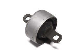 Сайлентблок важеля задня вісь R Hyundai Sonata (LF) 14- (вир-во CTR)