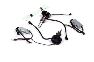 Лампа світлодіодна LED H3 12/24V Ultinon Pro9100 +350% 20W 5800K (комплект) (вир-во Philips)