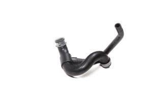 Патрубок від двигуна до радіатора, знизу MB OM651 Sprinter 06- (вир-во Sasic)