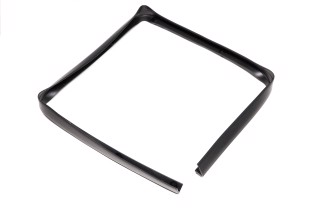 Ущільнювач капота Toyota Camry 17- (вир-во Toyota)