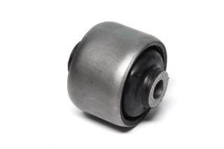 Сайлентблок балки задняя ось Nissan Primera 96-01 Almera 95- Maxima Infiniti (пр-во CTR)