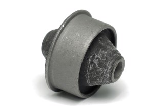 Сайлентблок важеля передня вісь Toyota Yaris 99-05 (вир-во CTR)