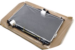 Радіатор охолодження двигуна HYUNDAI SANTA FE 20TD AT 03-06 (Ava)