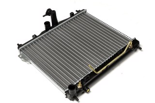 Радіатор охолодження двигуна HYUNDAI GETZ (2002) 1.6 (Ava)