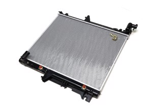 Радіатор охолодження двигуна MITSUBISHI L 200 (06-) 2.5 D автомат, механіка (Ava)