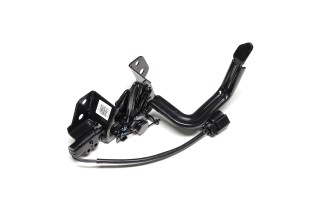 Замок капота