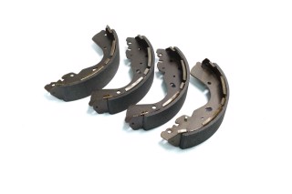 Колодка гальм. барабан. NISSAN NAVARA  (RIDER)