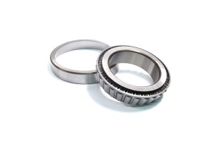 Підшипник роликовий конічний 32018 X (90х140х32) (SKF)