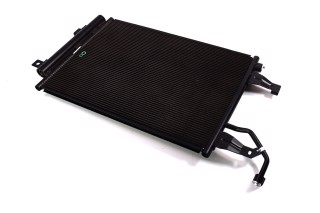 Конденсер кондіционера MITSUBISHI Colt 1.3 05- (вир-во NRF)