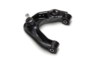 Важіль верхній R Nissan Navara D22 97-12 Pick Up 98-10 (вир-во CTR)