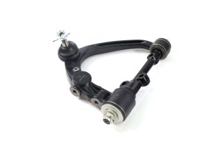 Важіль передній верхній R Toyota Hiace 05- (вир-во CTR)