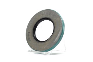 Сальник уплотнительный вала привода сепаратора 48х90х8 (SKF-CR 551773-53, AH111970) (John Deere)