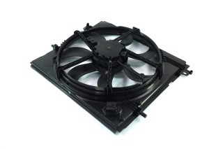 Вентилятор двигуна Nissan Qashqai 2013- (вир-во NRF)