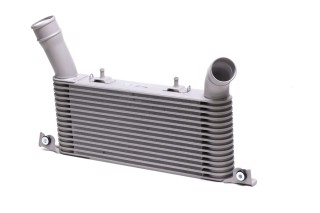 Інтеркулер MITSUBISHI PAJERO (2007) (вир-во Nissens)