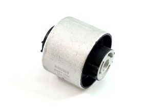 Сайлентблок важеля AUDI A3, Q3, SEAT ALTEA XL, SKODA OCTAVIA III, YETI 03- зад. міст (Вир-во FAG)