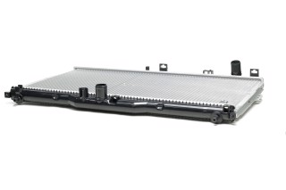 Радіатор охолодження двигуна HYUNDAI Santa Fe 2.0D 01- (вир-во NRF)