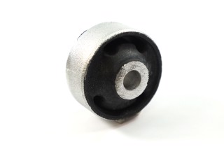 Сайлентблок важеля AUDI A1, A3, SEAT IBIZA IV, VW GOLF IV 96 перед. міст низ (Вир-во SKF)