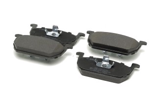 Тормозные колодки дисковые передние Bosch 0 986 424 846
