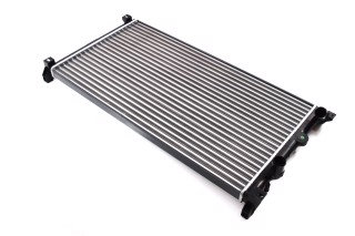 Радиатор охлаждения двигателя RENAULT Master 2.5D 98- (пр-во NRF)