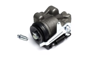 Цилиндр тормозной переднего моста ISUZU, Богдан Е2, Ataman левый (с АБС) (RIDER)