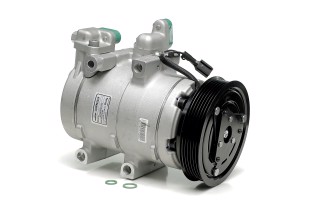 Компресор кондиціонера HYUNDAI Santa Fe 2.0D 01- (вир-во NRF)