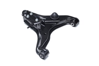 Рычаг подвески передн. прав. нижн. MITSUBISHI L200 V 14-, Pajero Sport 3 15- (пр-во Jakoparts)