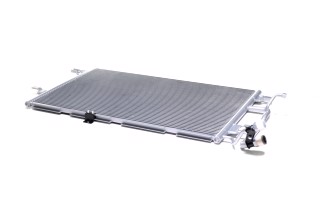 Конденсатор кондиціонера AUDI A6 97- (вир-во BOSCH)