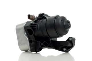 Радіатор маслянний з корпусом VW T6/ VW CRAFTER 2015- (вир-во NRF)