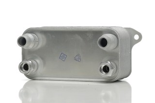 Радіатор масляний MERCEDES C W204 11>14 (вир-во Van Wezel)