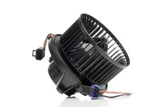 Вентилятор отопителя NISSAN Navara 2.5D 06- (пр-во NRF)