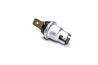 Патрон щитка приладів (багатоцільовий) металевий BA9s КАМАЗ, МАЗ, ГАЗ, УАЗ (без дроту) (DECARO)