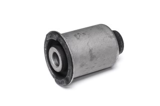 Сайлентблок рычага передняя ось Nissan Pathfinder 05-14 (пр-во CTR)