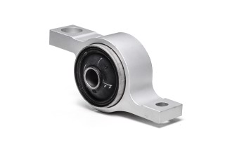 Сайлентблок важеля передня вісь L Toyota Crown 03- Lexus IS 05- (вир-во CTR)