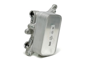 Радіатор масляний Audi Q7 06+ (вир-во Nissens)