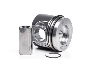 Поршень з кільцями LAND ROVER STD 83.0 2.0D 204DTA/204DTD 15- (вир-во KS)