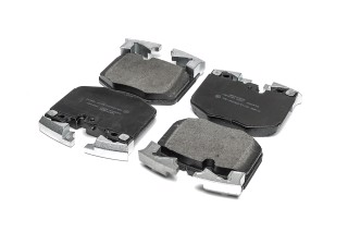 Колодки тормозные передн. диск. BMW 3 18-, X3 17-, X6 19- (пр-во Jakoparts)