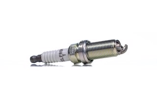 Свічка запалювання LEXUS RX450h 15-, GS 300h, 450h 11- (вир-во NGK)
