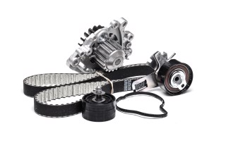 Комплект зубчастого ременя із водяним насосом (вир-во DAYCO)