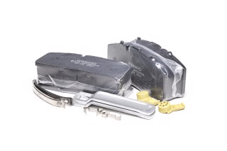 Колодки торм. диск. (Компл. на ось) Mercedes DB 22 LT, DCA-L7-22.5 (пр-во Winnard)