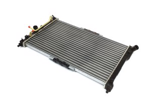 Радиатор охлаждения DAEWOO LANOS (97-) 1.3-1.6 i (пр-во Nissens)