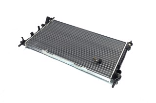 Радиатор охлаждения FORD TRANSIT CONNECT (TC7) (02-) (пр-во Nissens). 62015A