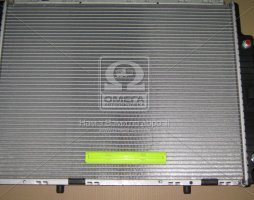 Радиатор охлаждения MERCEDES E-CLASS W210 (95-) (пр-во Nissens). 62608A