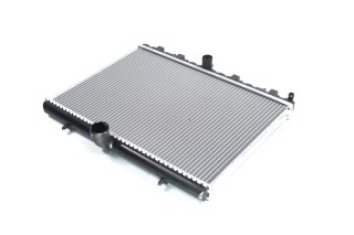 Радіатор охолодження CITROEN,PEUGEOT  (вир-во  Nissens)