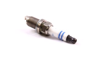 Свічка запалювання FR6KI332S IRIDIUM (RENAULT, TOYOTA) (вир-во BOSCH)