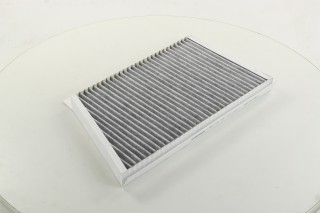 Фільтр салону вугільний MB C-Klasse (W203) 00-11 (вир-во BOSCH)