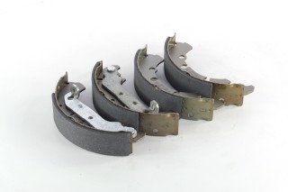 Колодка гальм. барабан. FORD, MAZDA задн. (вир-во Bosch)