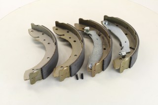 Колодка гальм. барабан. CITROEN/PEUGEOT BERLINGO/PARTNER задн. (вир-во Bosch)