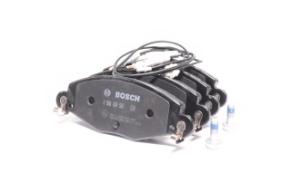 Колодка гальм. диск. CITROEN C5 2.0,2.5,3.0i-04 передн. (вир-во Bosch)